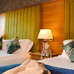 Amber Springs 4*