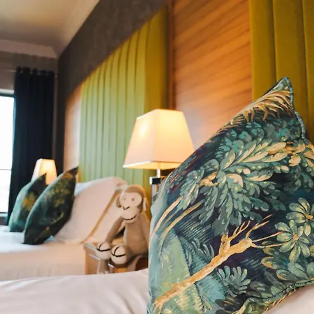 Hotel Amber Springs 4*