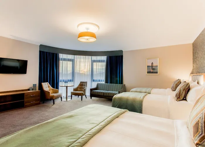 Hotel Amber Springs 4*