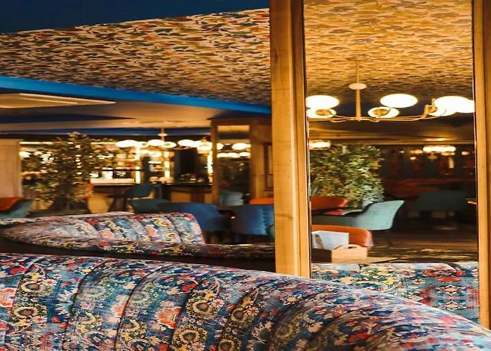 Hotel Amber Springs 4*