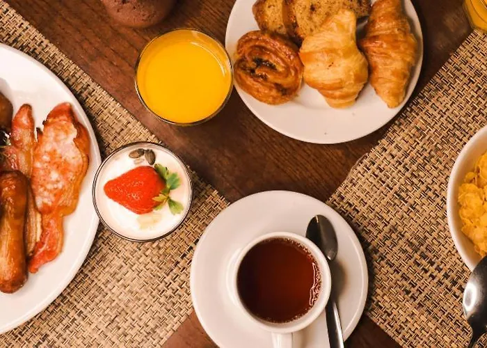 Отель Amber Springs Гори