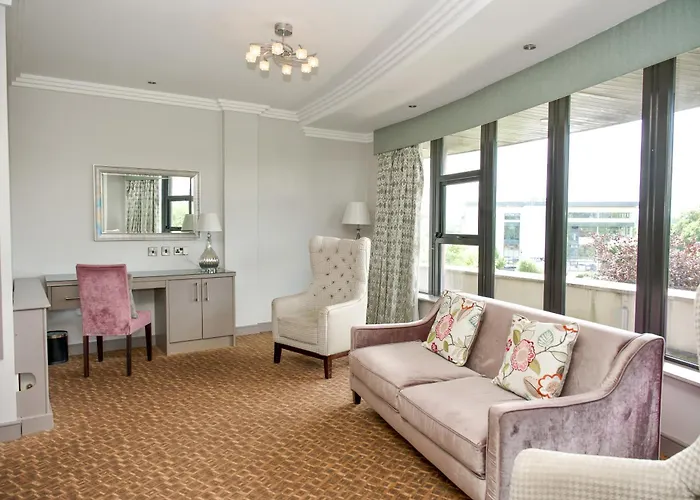 Amber Springs Hotel 4*