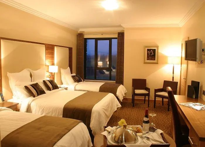 Amber Springs Отель