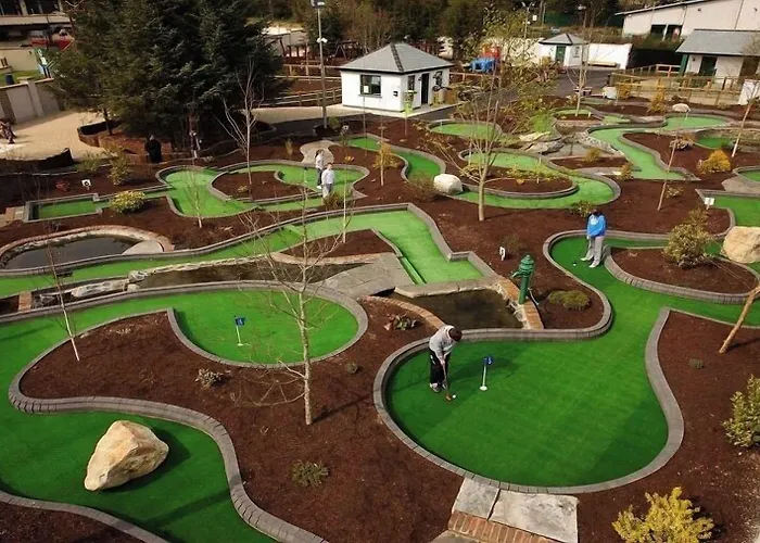 Amber Springs Отель 4*