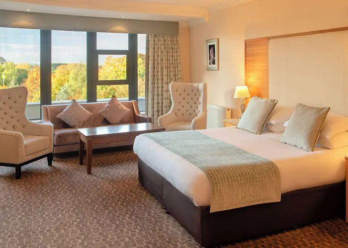 Отель Amber Springs 4*